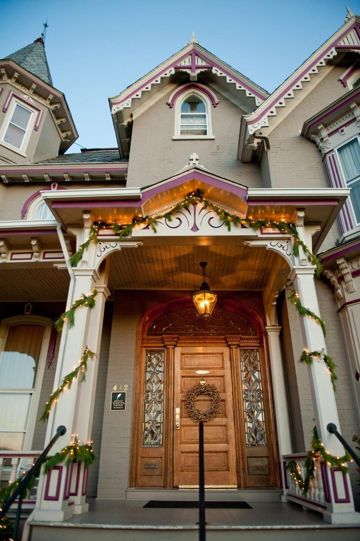 The Joshua Wilton House Hotel Харисонбург Екстериор снимка